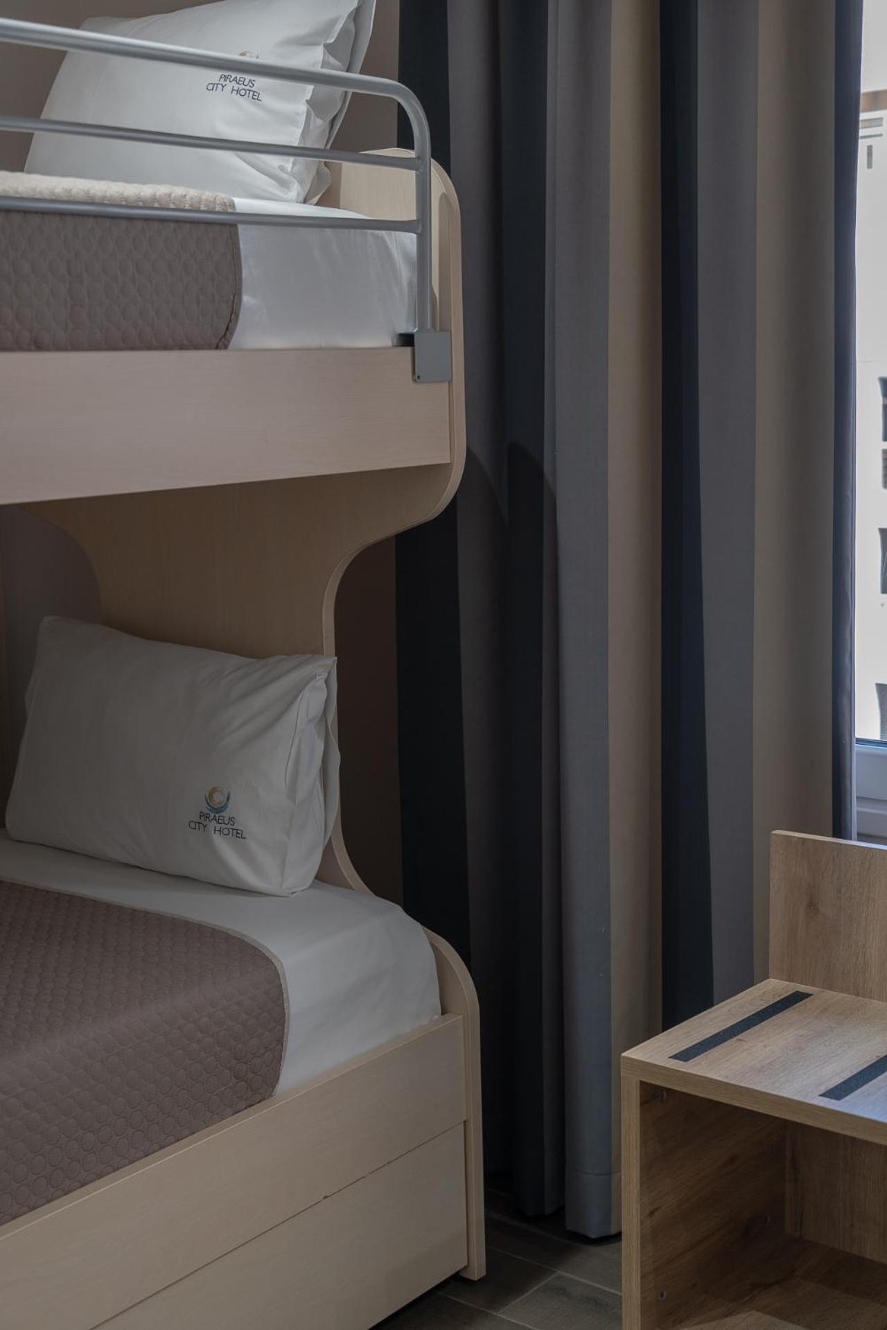 Piraeus City Hotel Екстер'єр фото